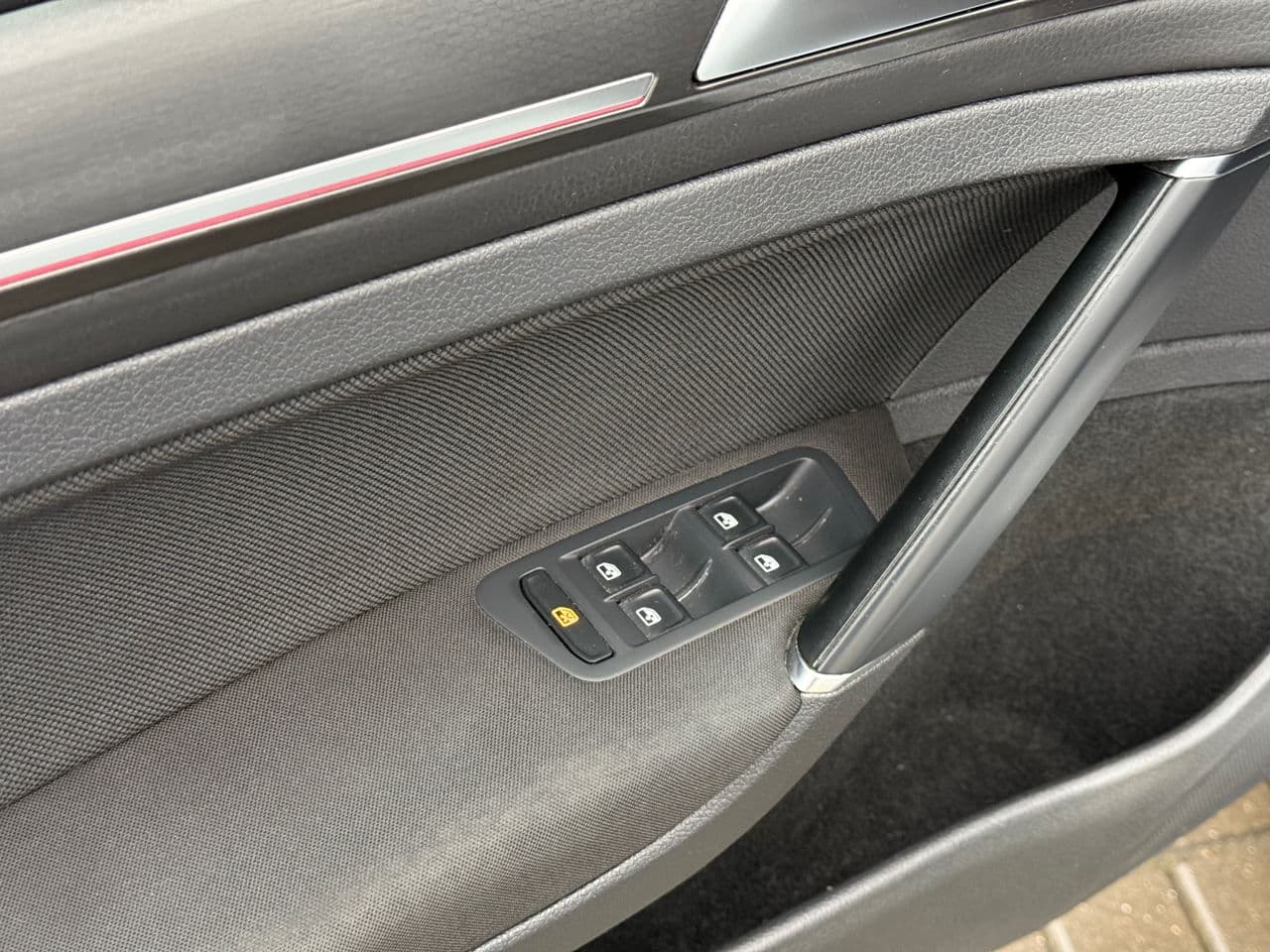 2017 Volkswagen Golf GTI — Miniatură 6