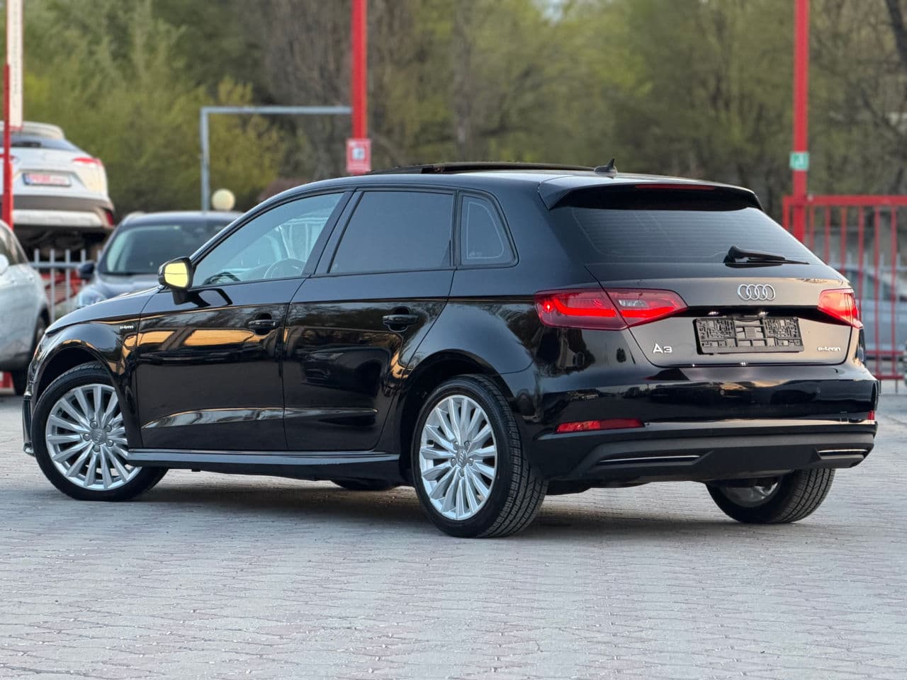 Audi A3 E-tron 2016 — Миниатюра 3