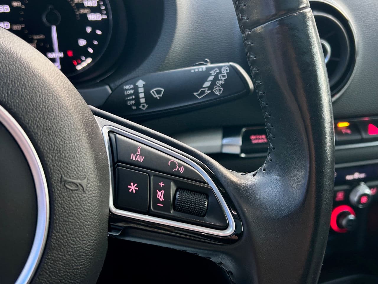 Audi A3 E-tron 2016 — Миниатюра 10