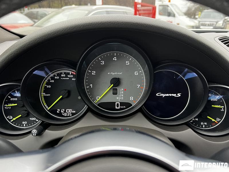 Porsche Cayenne S Hybrid 2016 — Миниатюра 11