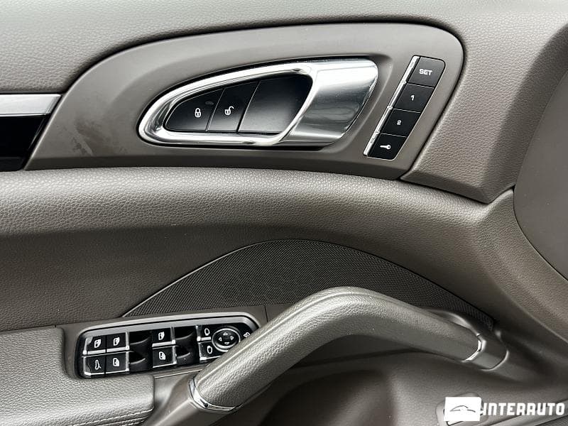 Porsche Cayenne S Hybrid 2016 — Миниатюра 15