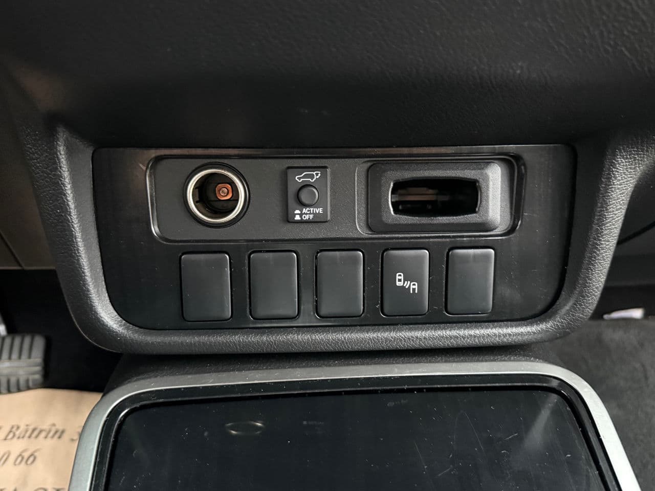 2018 Mitsubishi Outlander — Miniatură 11