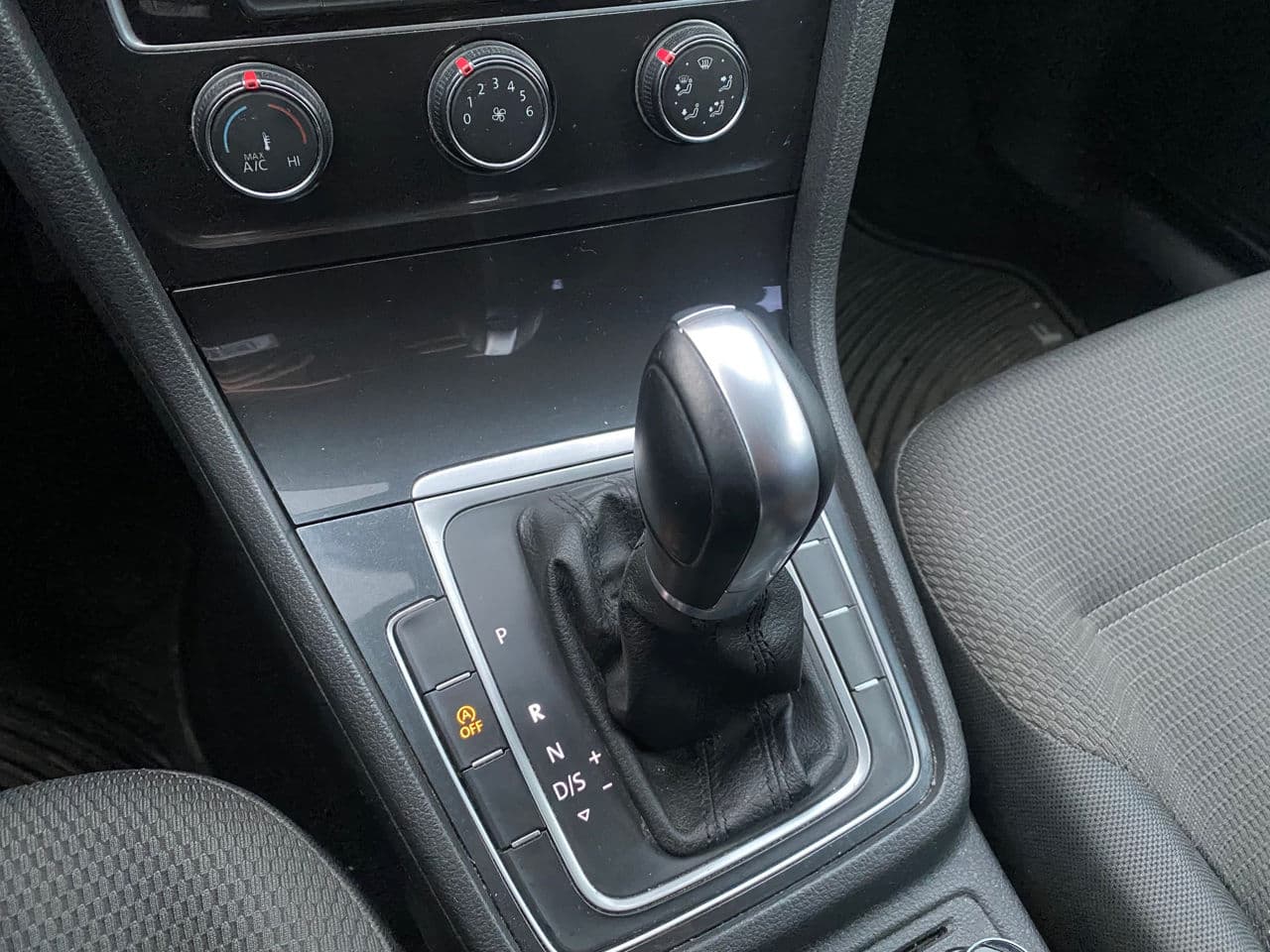 Volkswagen Golf 2019 — Миниатюра 11