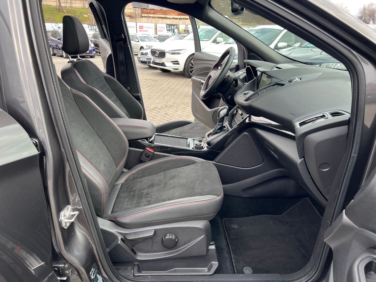 2018 Ford Kuga — Miniatură 16