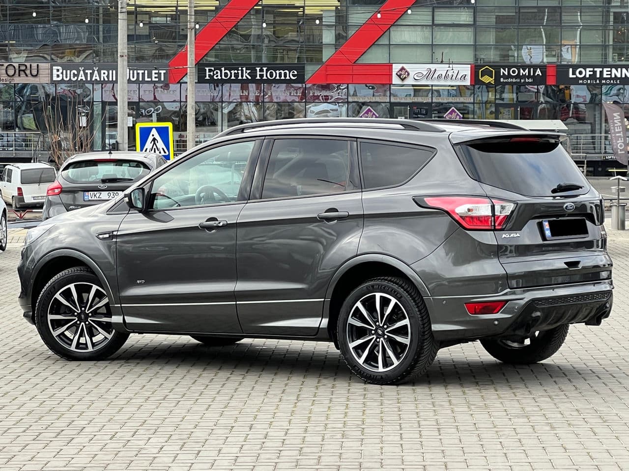 2018 Ford Kuga — Miniatură 4