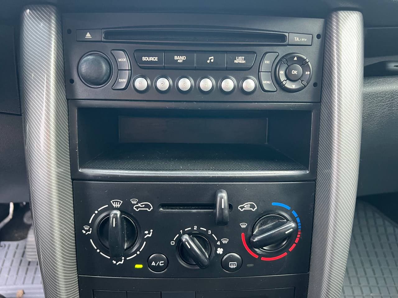 2008 Peugeot 207 — Miniatură 10