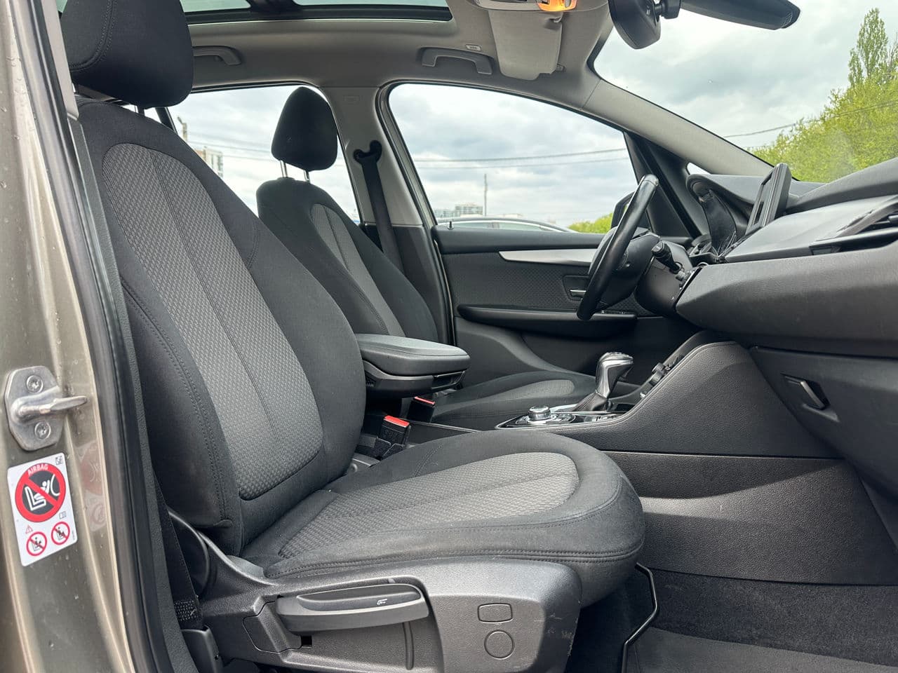 2015 BMW 216d — Miniatură 13