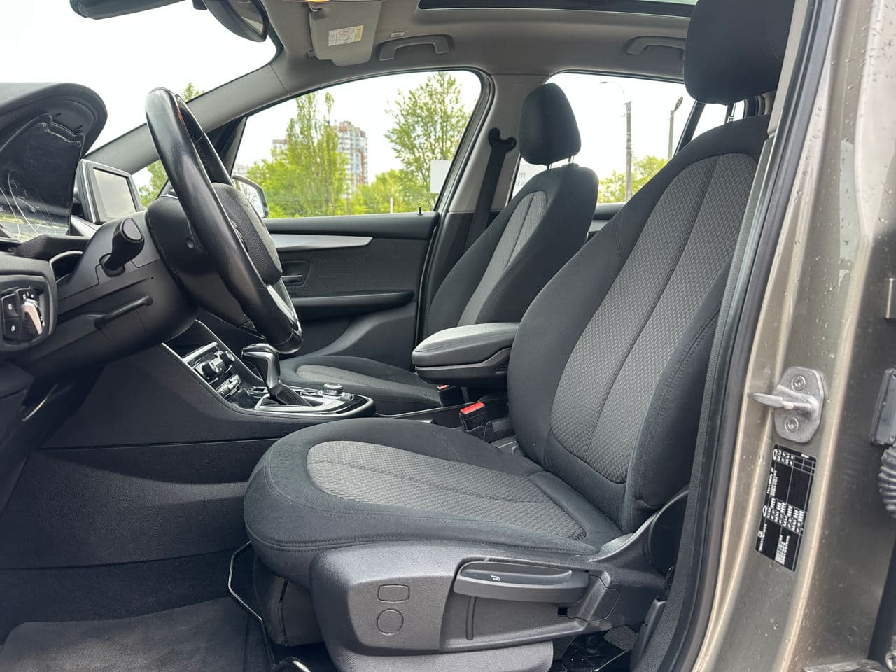 2015 BMW 216d — Miniatură 5