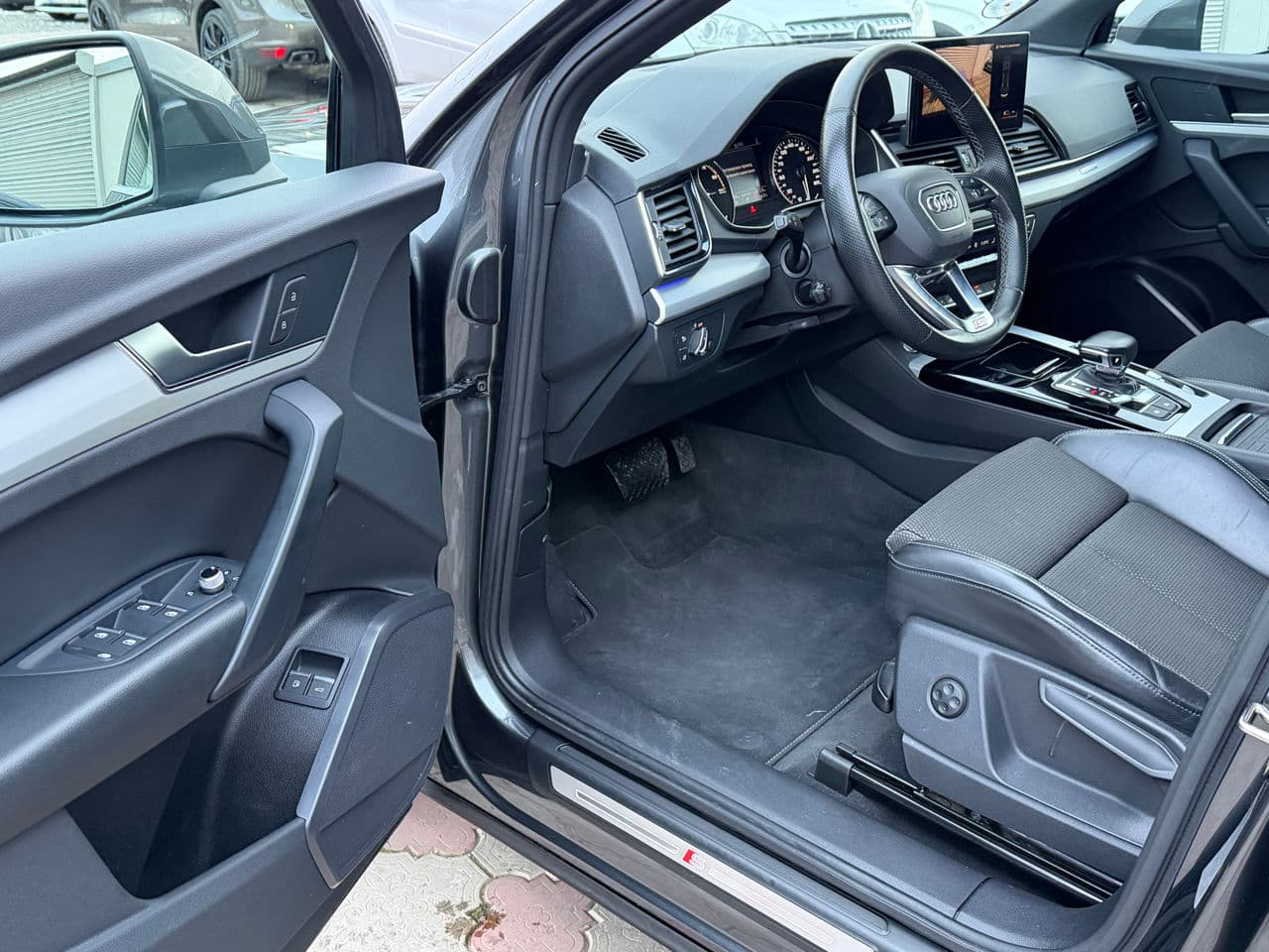 Audi Q5 2021 — Миниатюра 6