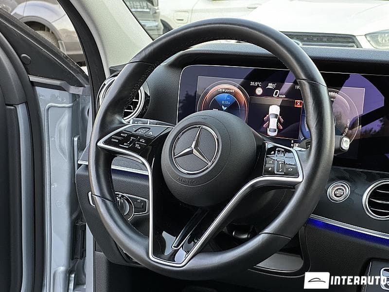 2022 Mercedes E 300e — Miniatură 7