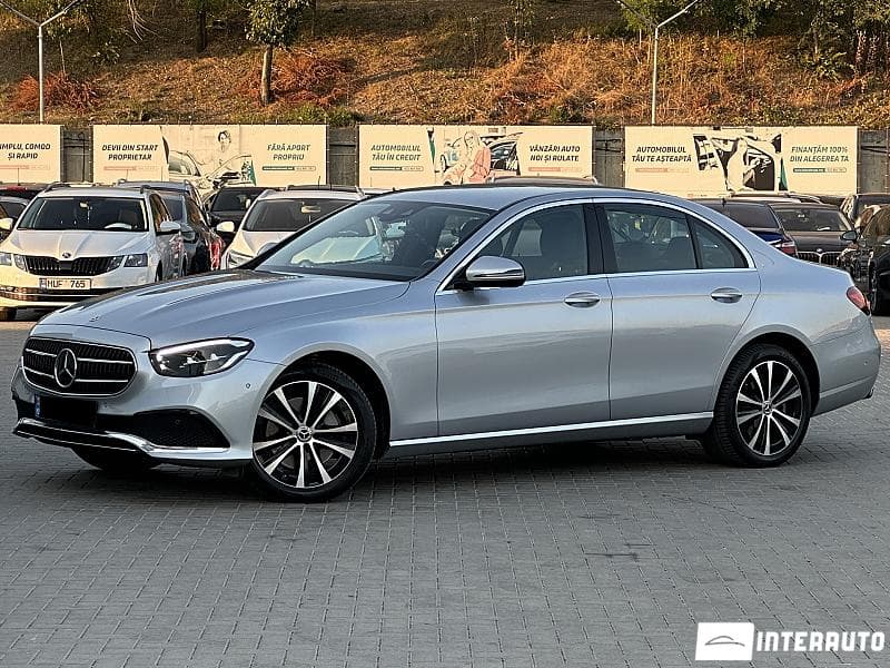 2022 Mercedes E 300e — Miniatură 2