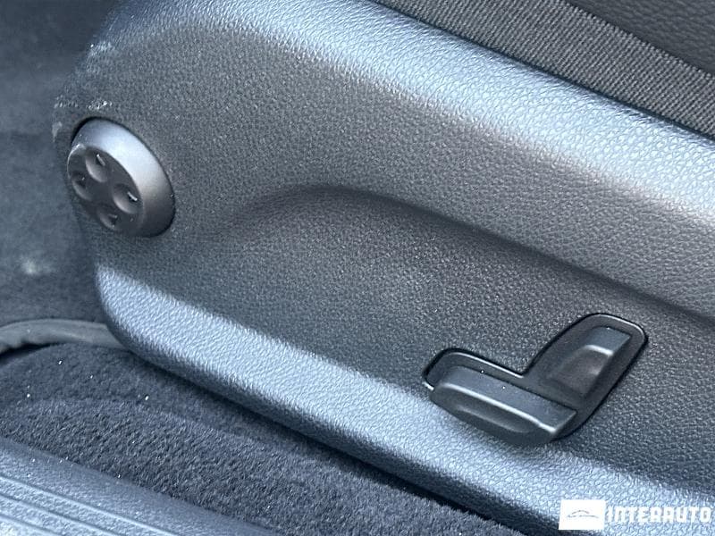 2022 Mercedes E 300e — Miniatură 17