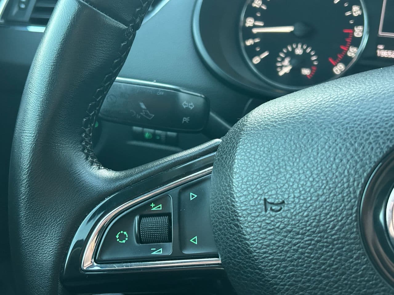2014 Skoda Octavia — Miniatură 11