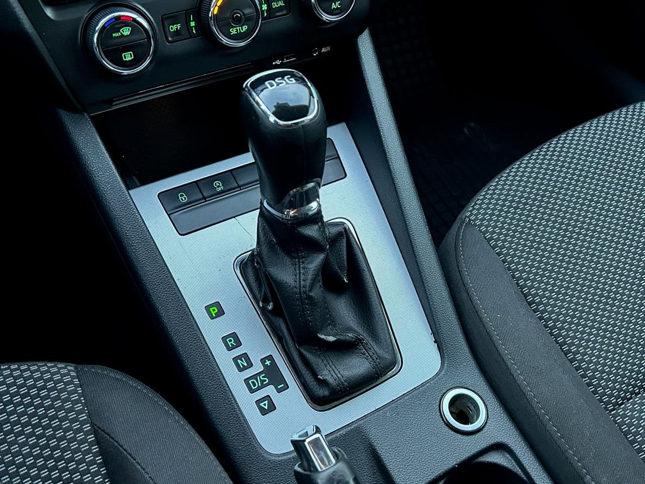 2014 Skoda Octavia — Miniatură 14