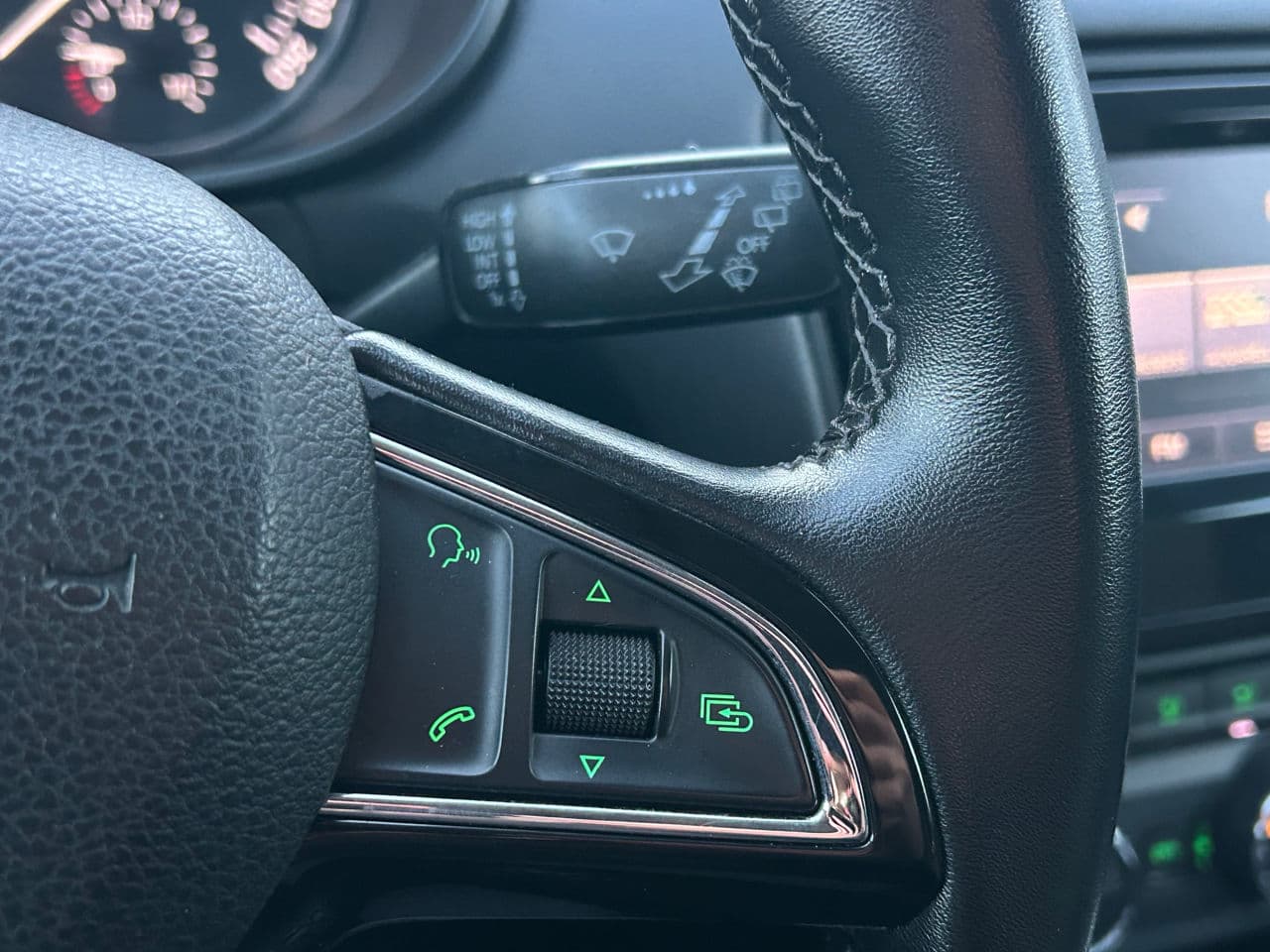 2014 Skoda Octavia — Miniatură 10