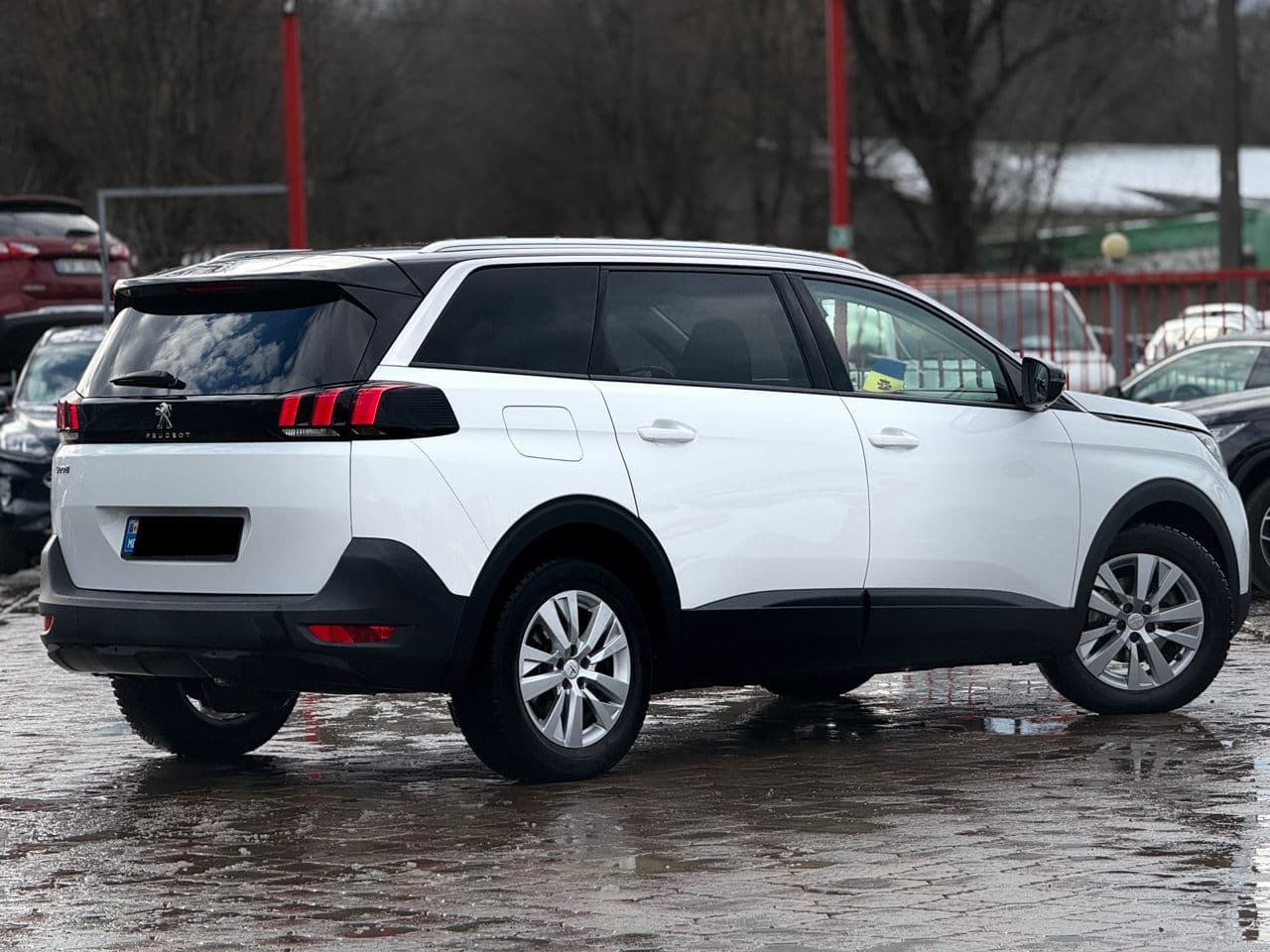 2019 Peugeot 5008 — Miniatură 3