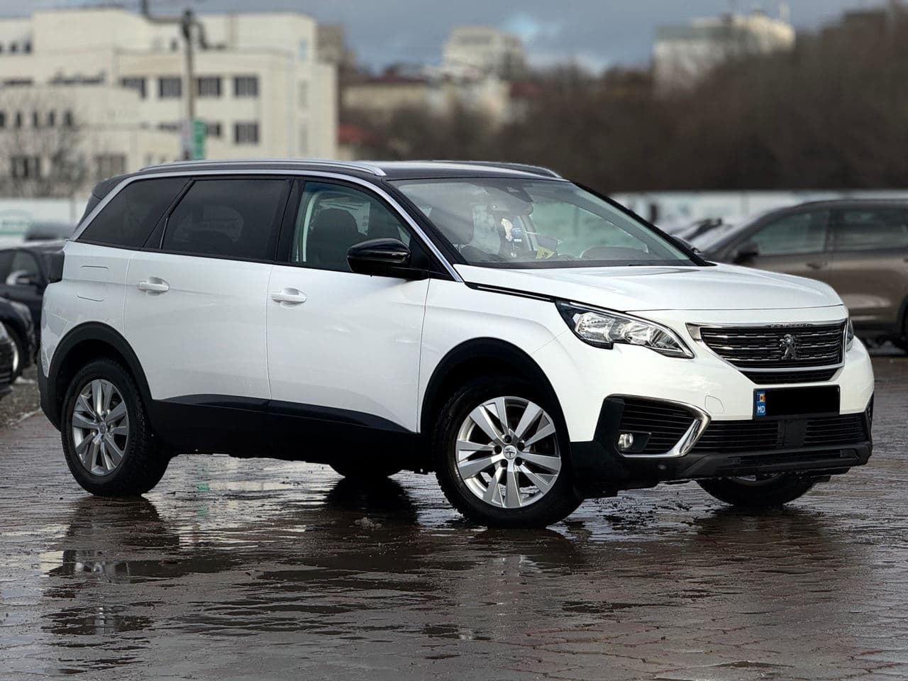 2019 Peugeot 5008 — Miniatură 4