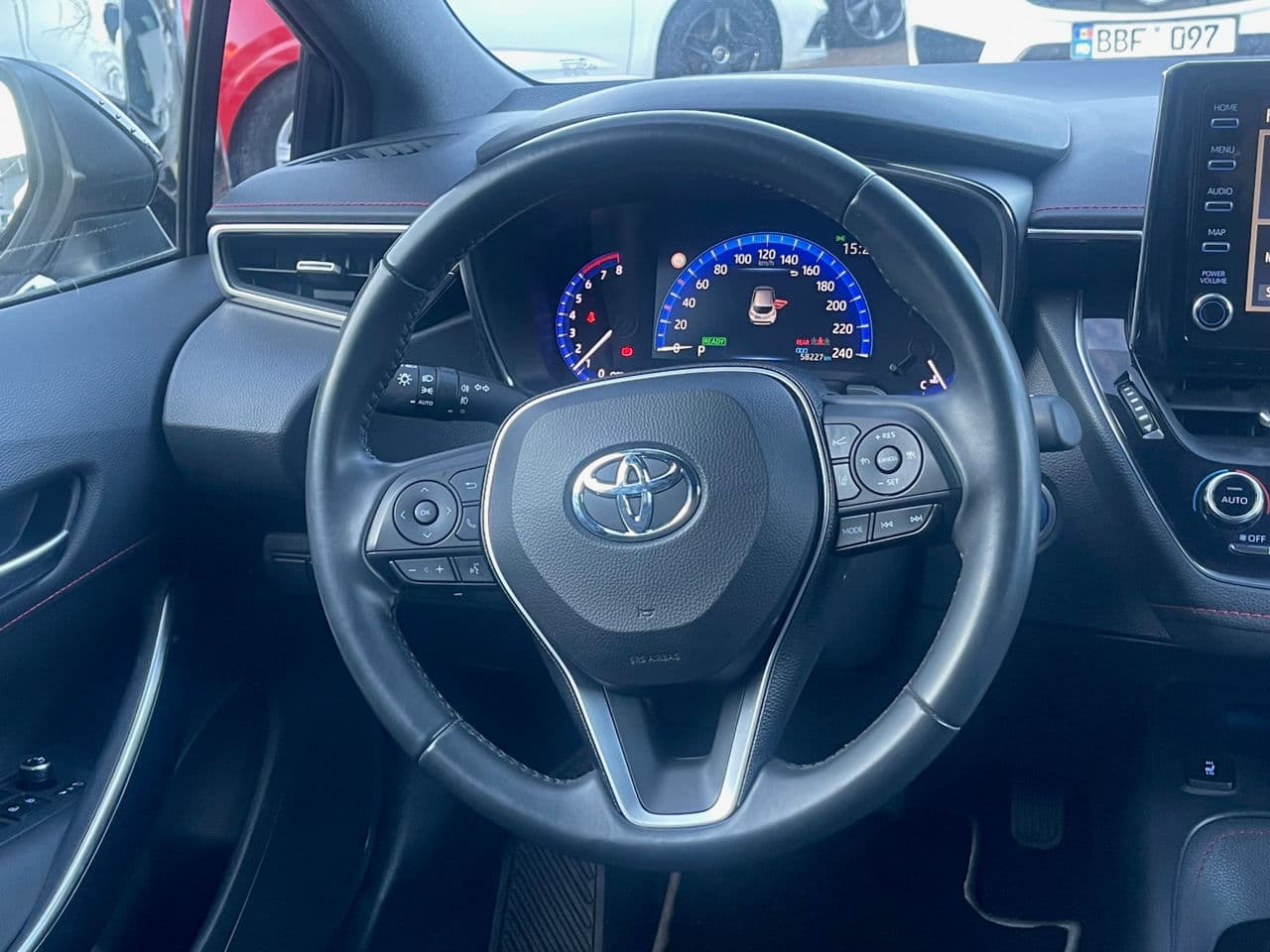 2020 Toyota Corolla — Miniatură 8