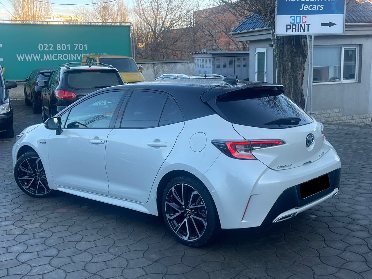 2020 Toyota Corolla — Miniatură 2