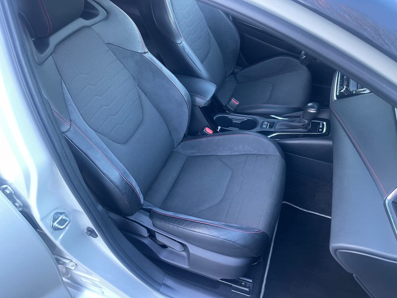 2020 Toyota Corolla — Miniatură 16