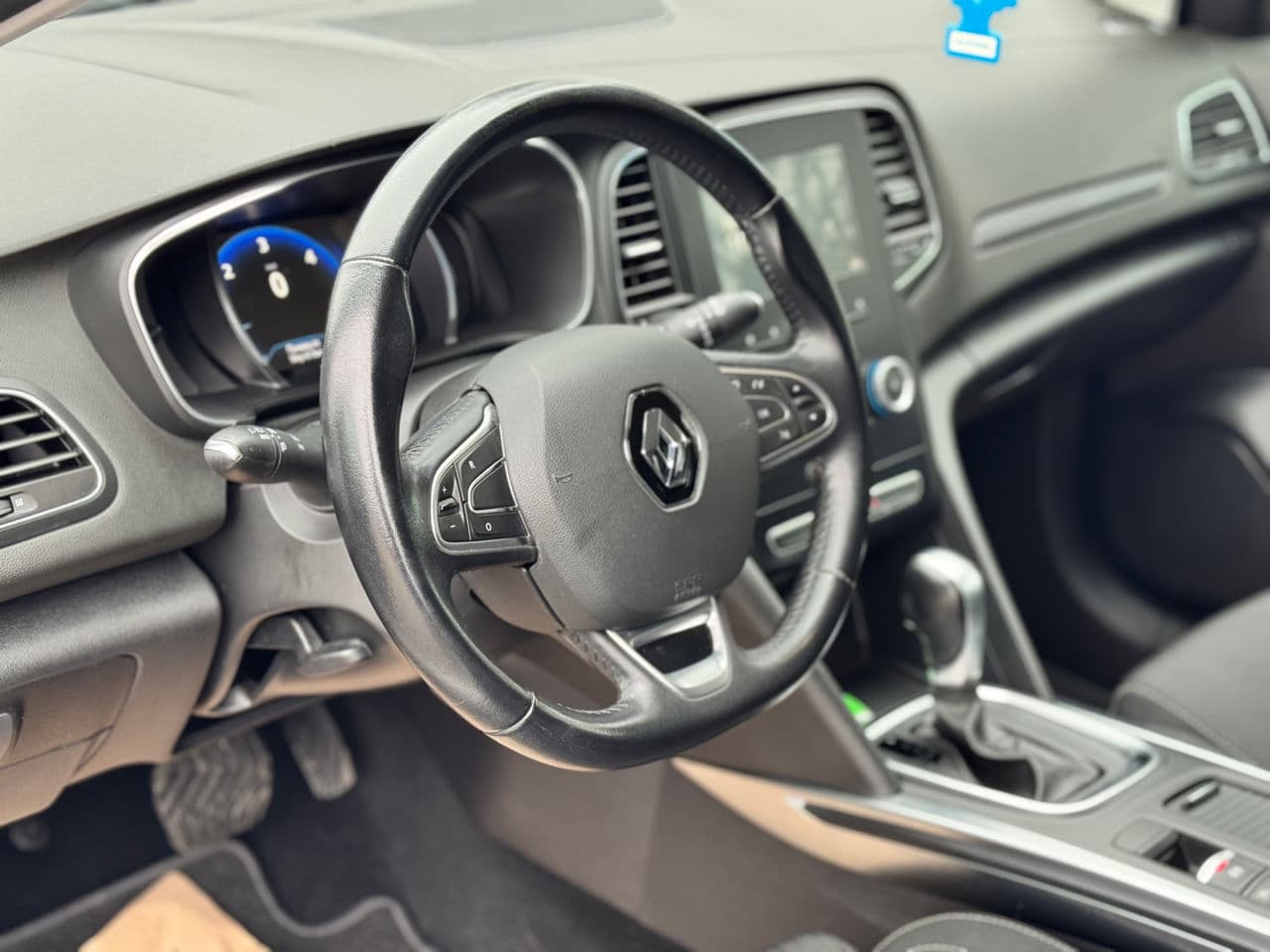 2017 Renault Megane — Miniatură 8