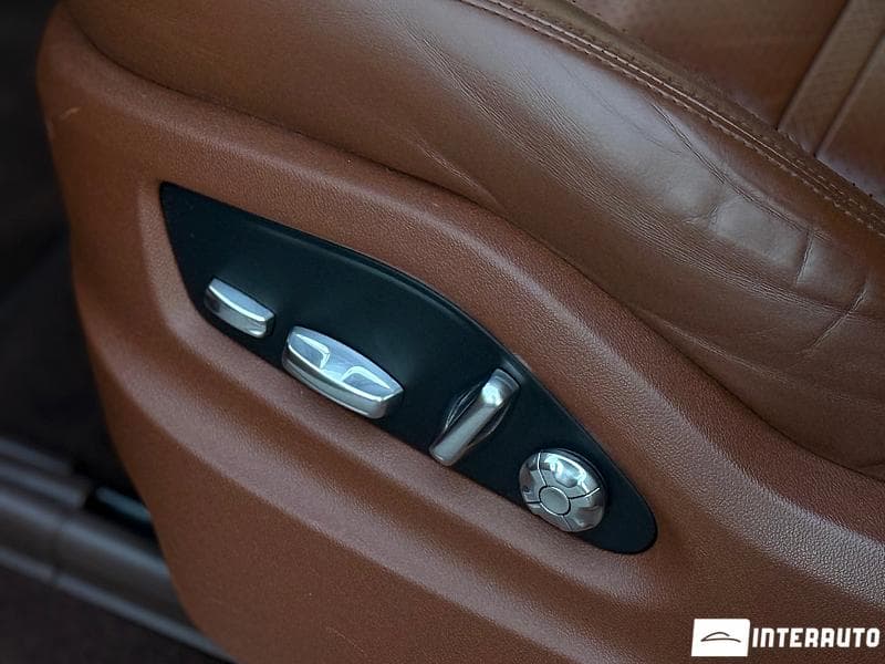 2020 Porsche Cayenne — Miniatură 9