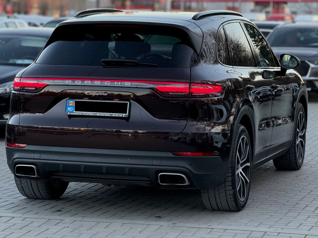 2020 Porsche Cayenne — Miniatură 2