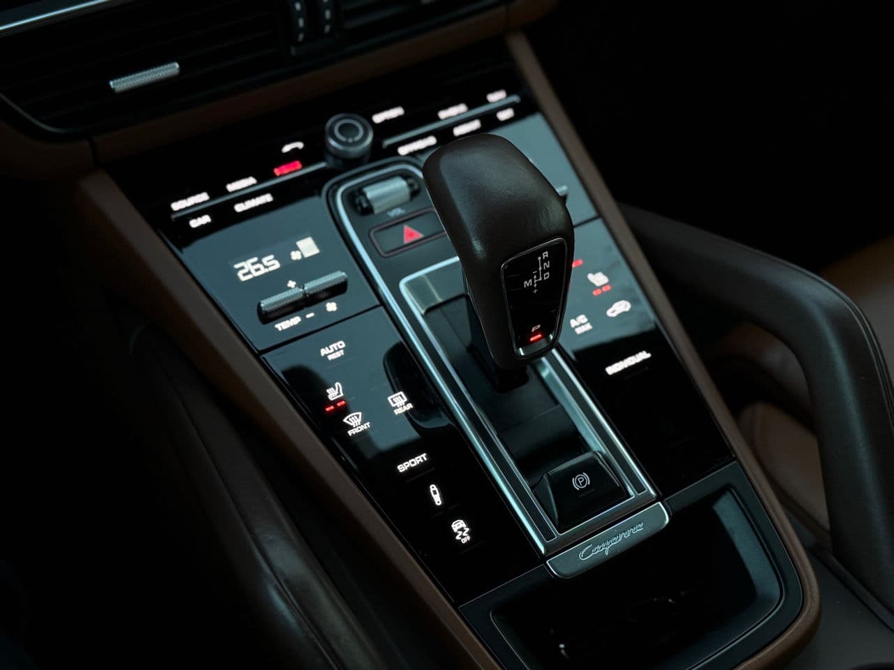 2020 Porsche Cayenne — Miniatură 15