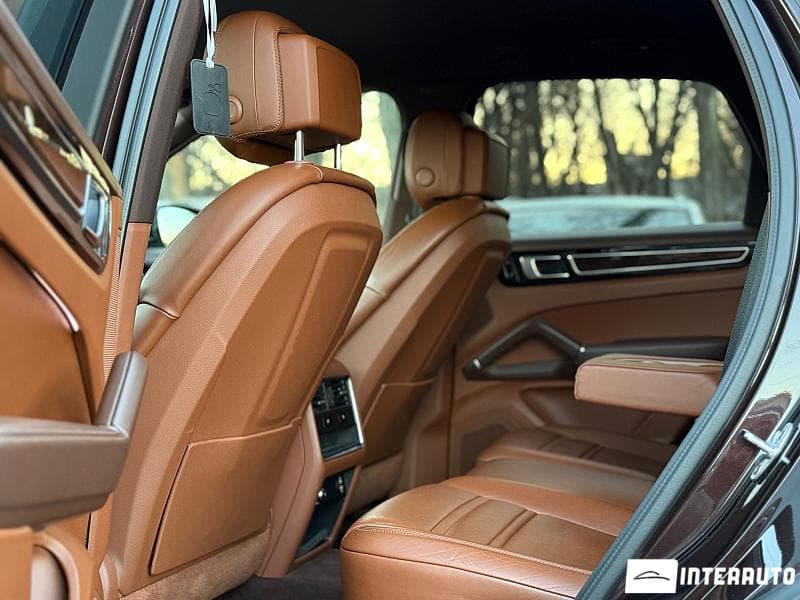 2020 Porsche Cayenne — Miniatură 19