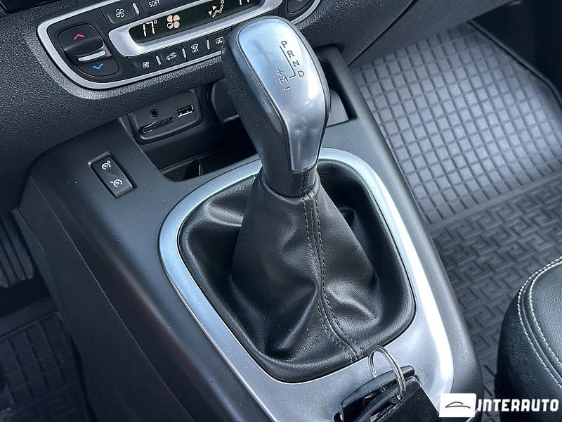 2015 Renault Grand Scenic — Miniatură 11