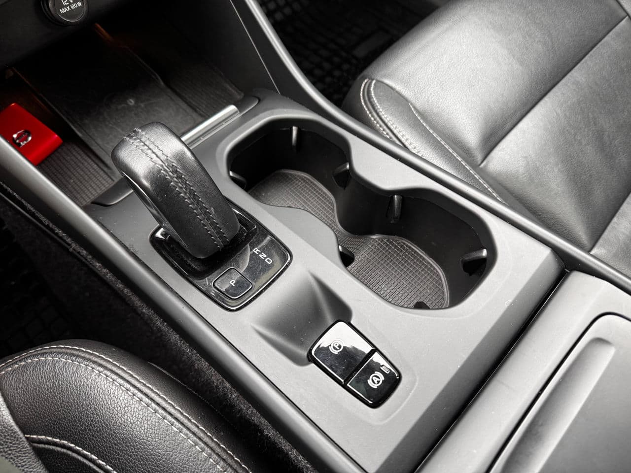 2019 Volvo XC 40 — Miniatură 14