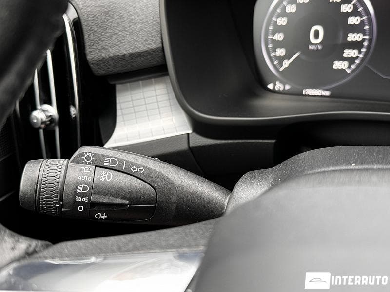 2019 Volvo XC 40 — Miniatură 12