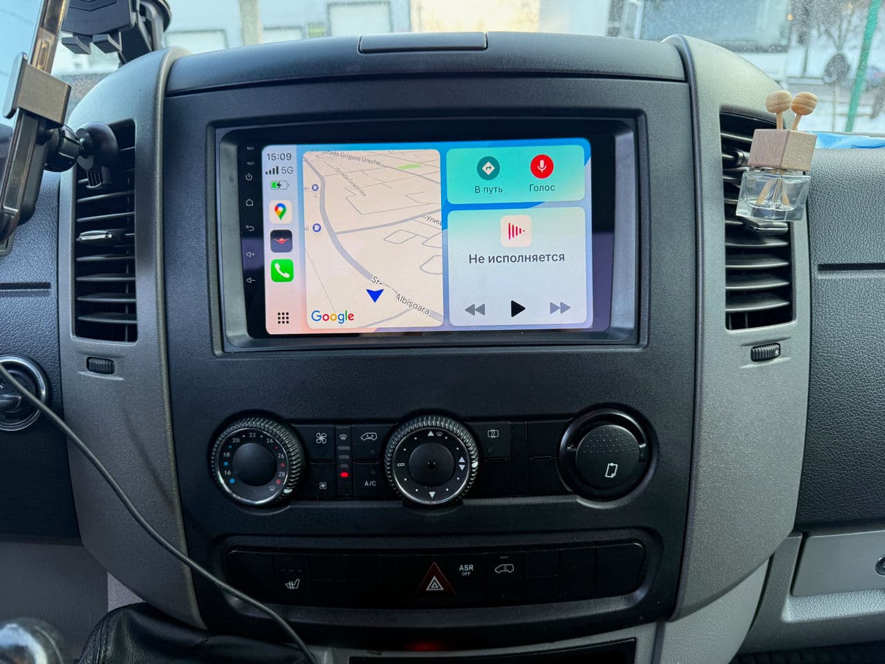 2017 Mercedes Sprinter — Miniatură 9