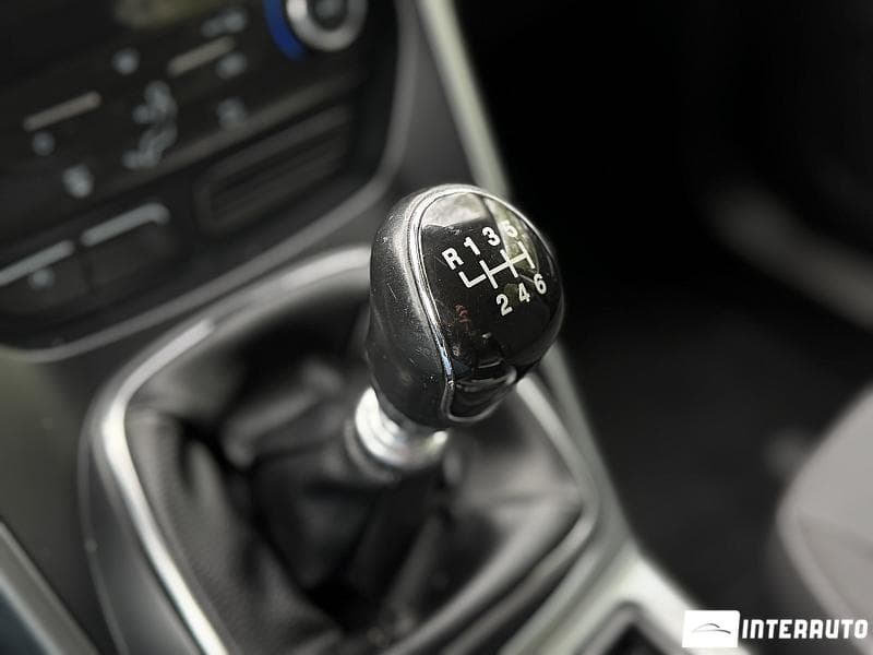 2016 Ford Kuga — Miniatură 15