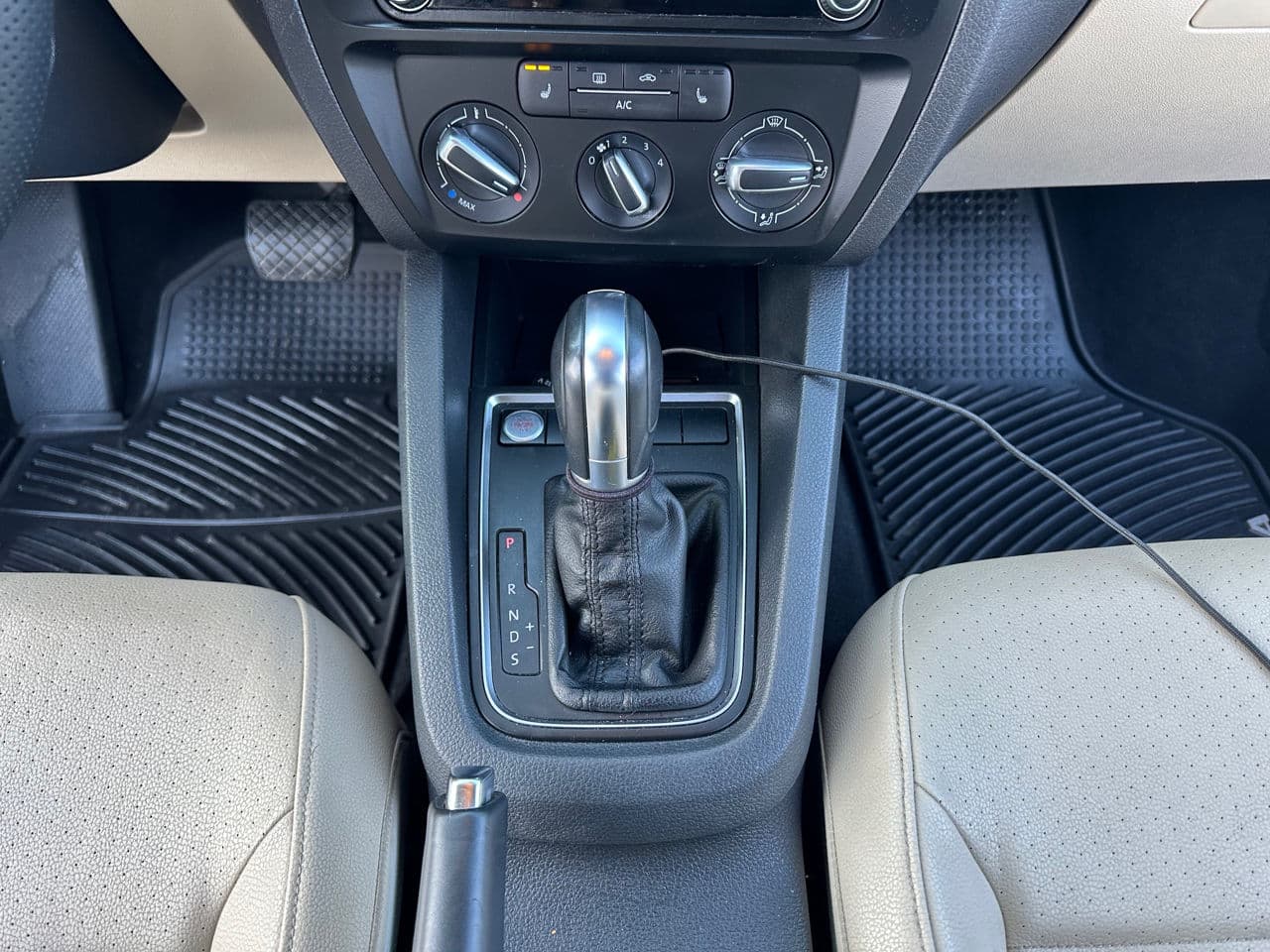 Volkswagen Jetta 2016 — Миниатюра 12
