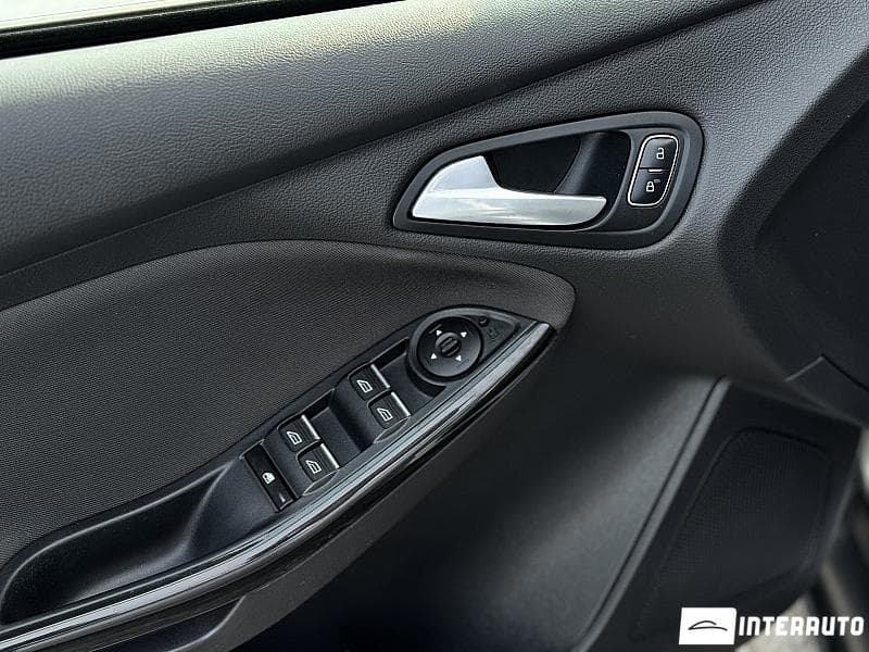 2015 Ford Focus — Miniatură 7