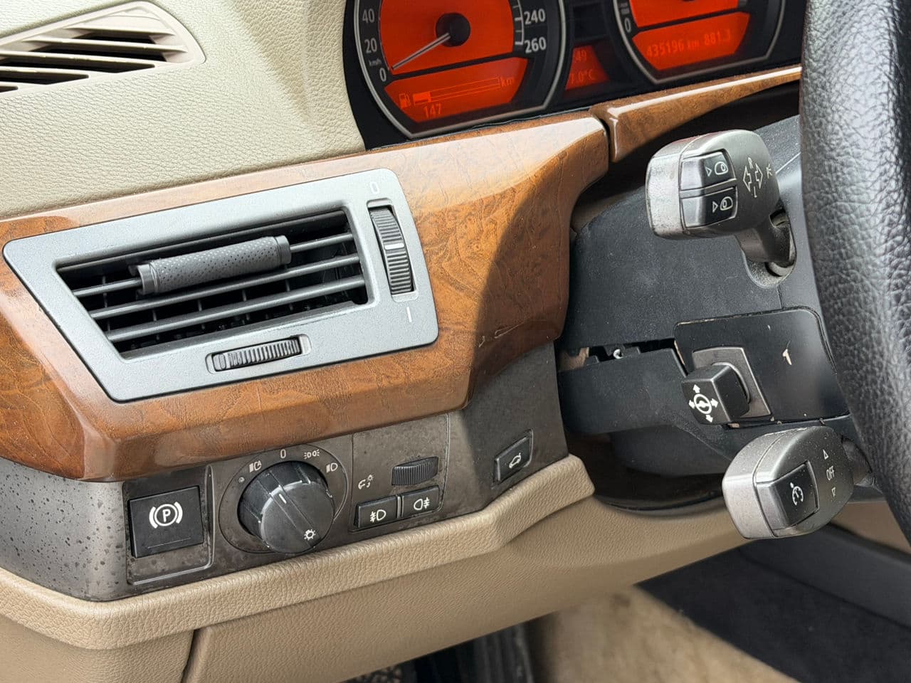 BMW 730 2004 — Миниатюра 9