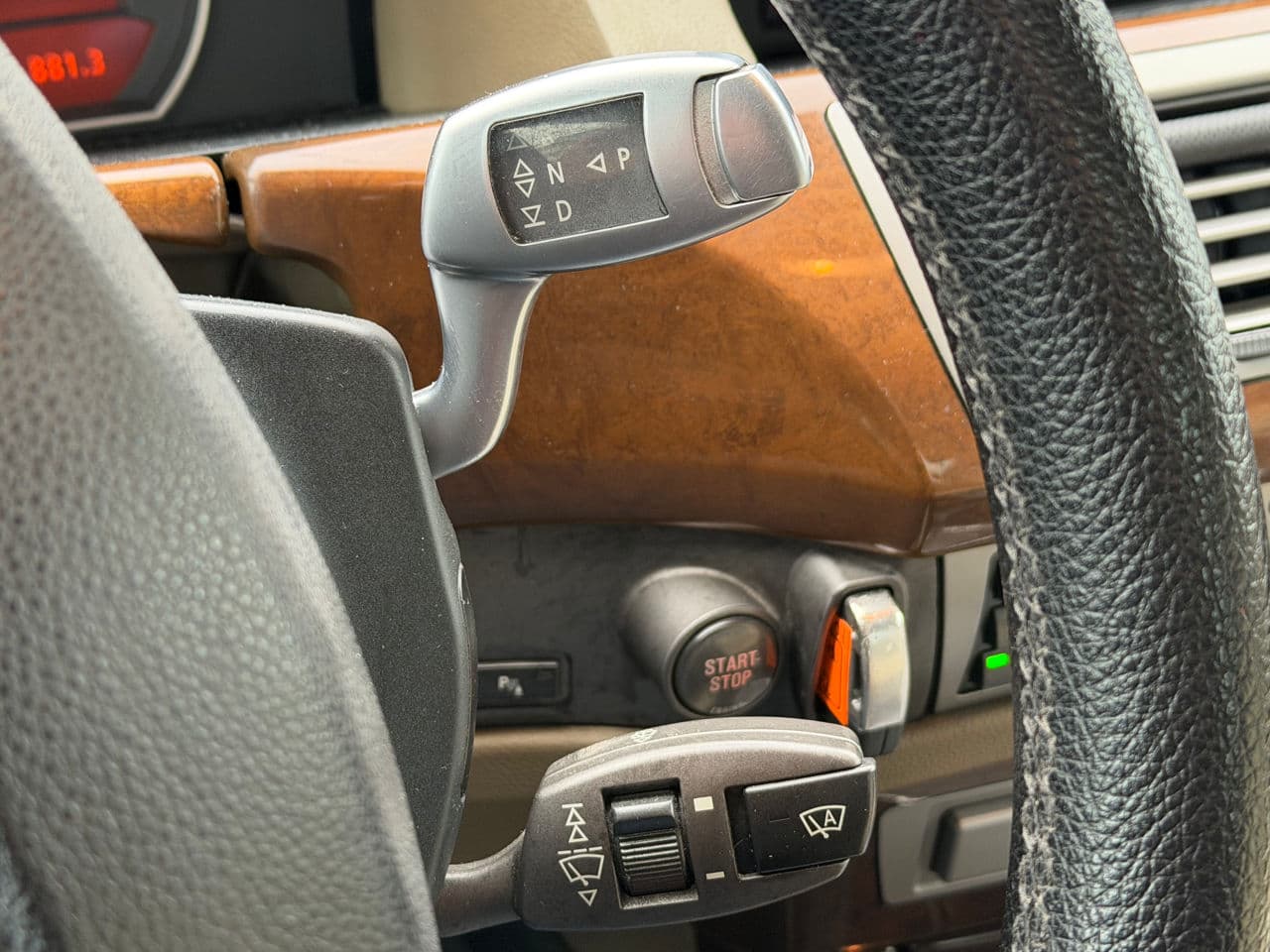BMW 730 2004 — Миниатюра 10