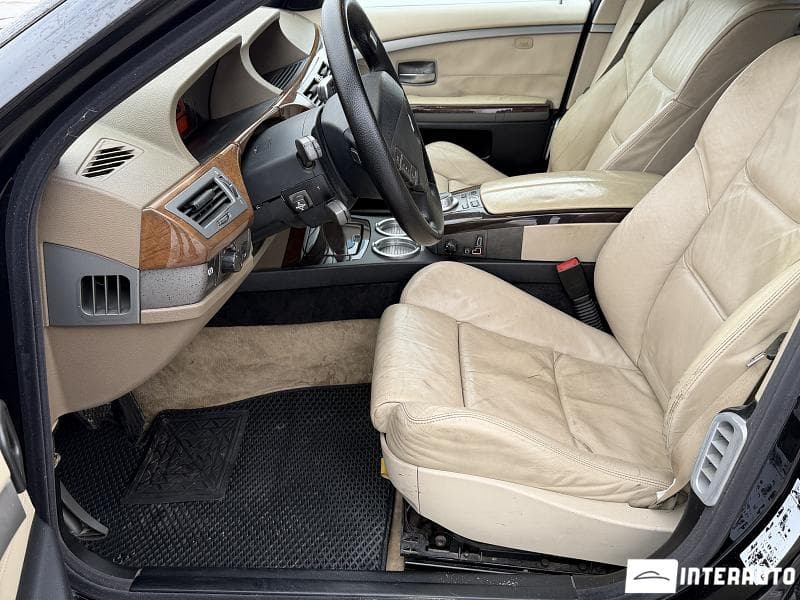 BMW 730 2004 — Миниатюра 6