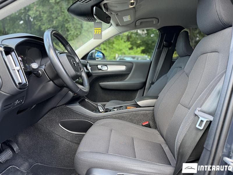 2021 Volvo XC 40 — Miniatură 9