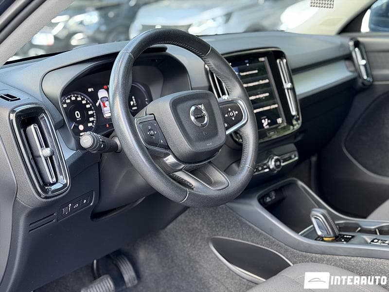 2021 Volvo XC 40 — Miniatură 10