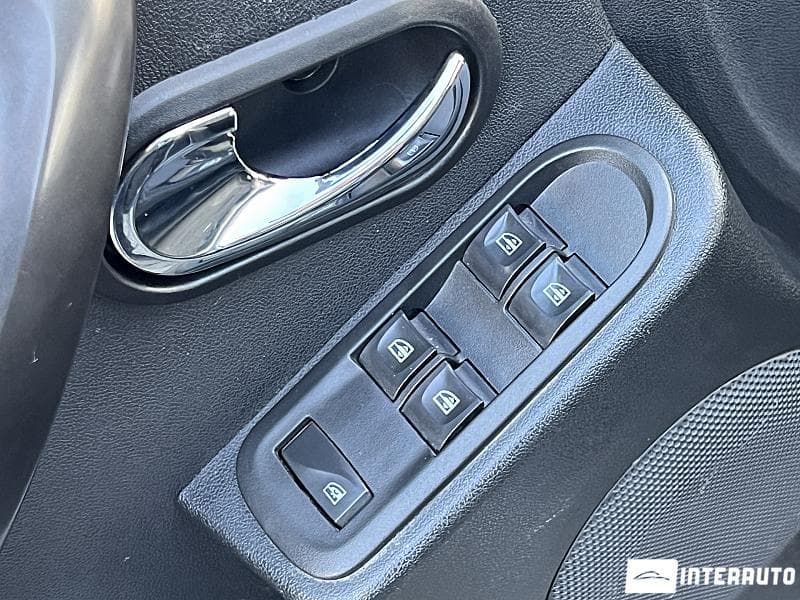 2015 Dacia Duster — Miniatură 16