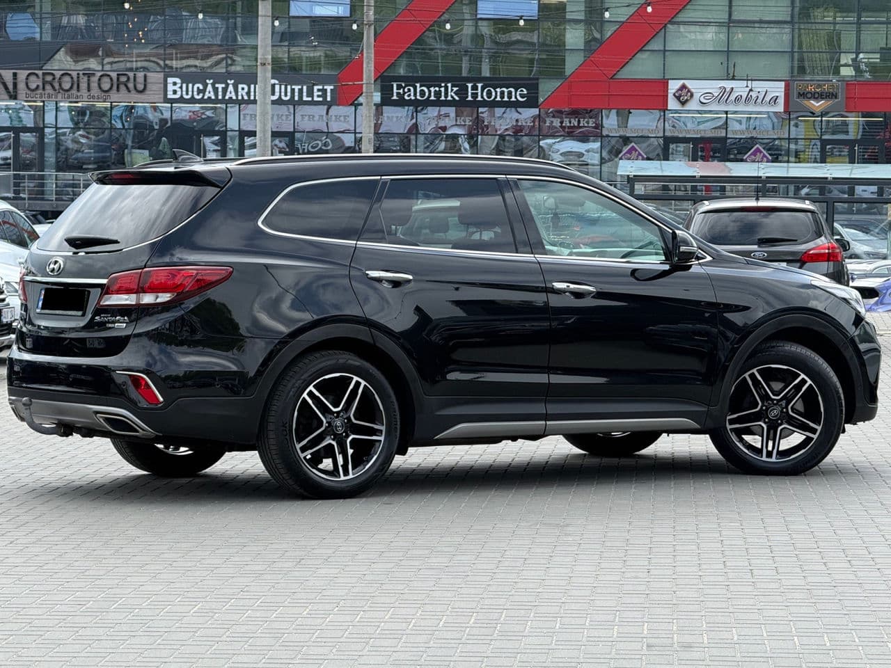 2017 Hyundai Grand Santa Fe — Miniatură 3