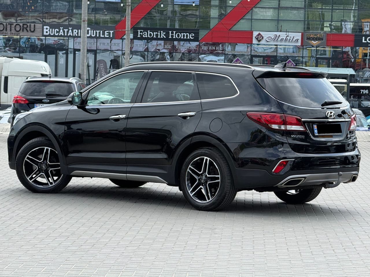2017 Hyundai Grand Santa Fe — Miniatură 4