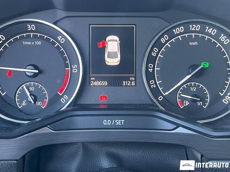 2016 Skoda Superb — Miniatură 8