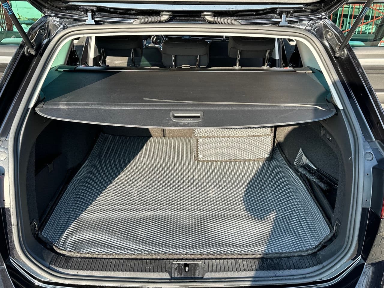 2019 Volkswagen Passat — Miniatură 19