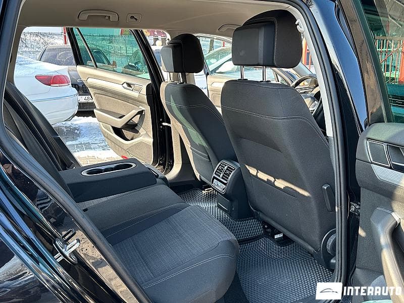 2019 Volkswagen Passat — Miniatură 17