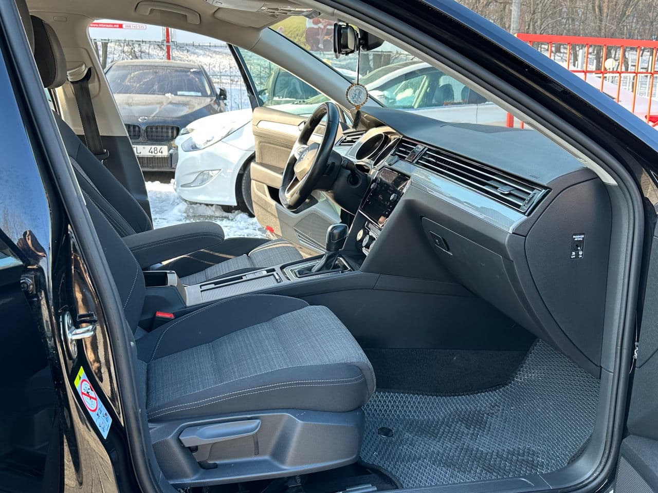 2019 Volkswagen Passat — Miniatură 5