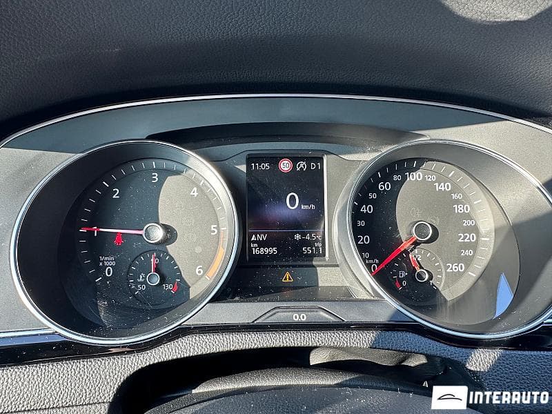 2019 Volkswagen Passat — Miniatură 7