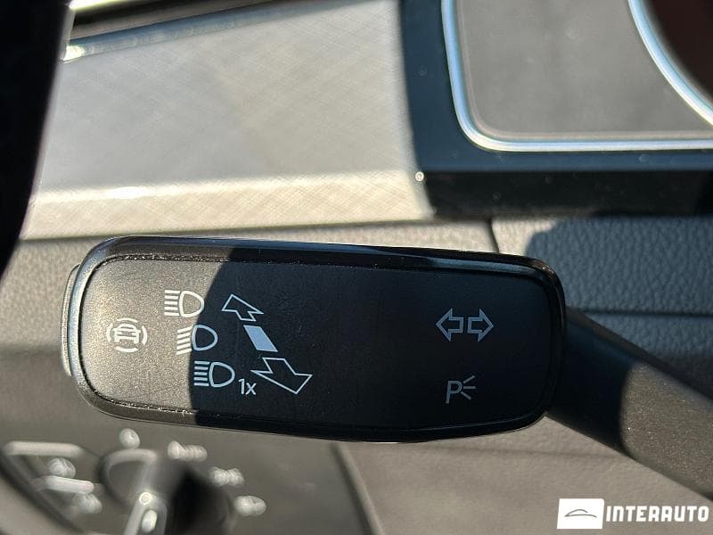 2019 Volkswagen Passat — Miniatură 13